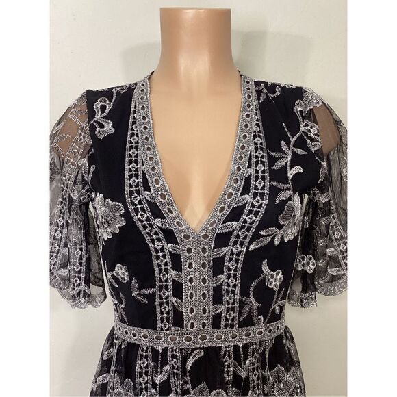 New. Socialite black and silver lace dress. Small. Retails $129 - Picture 7 of 10